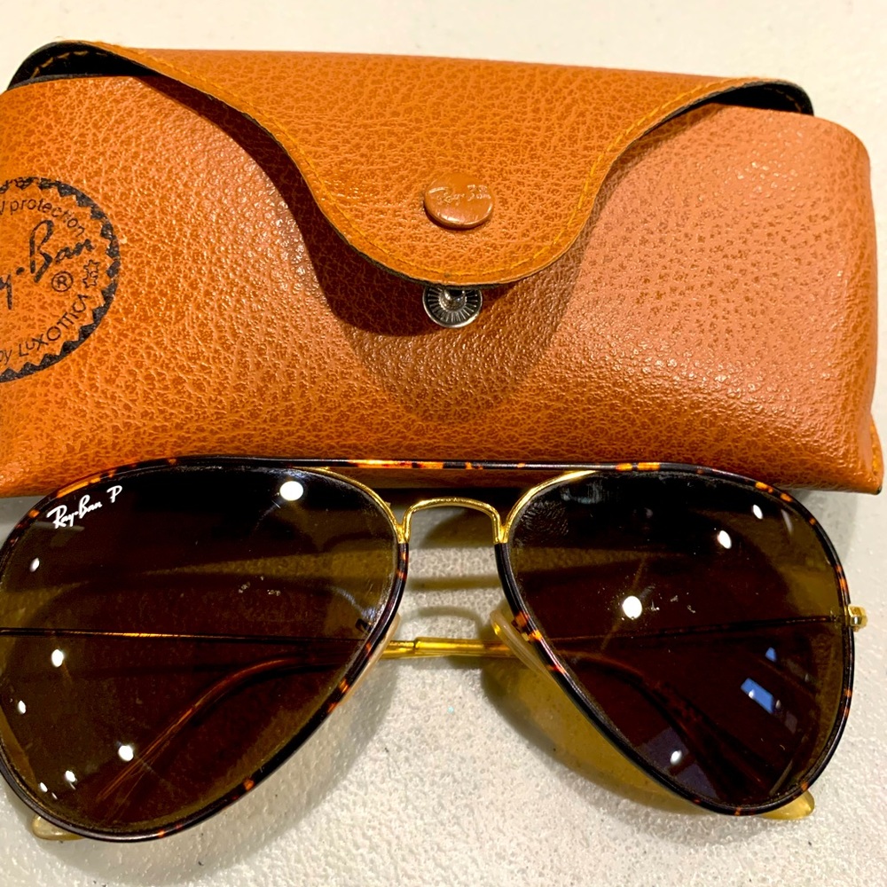 Ray Ban aviator with case